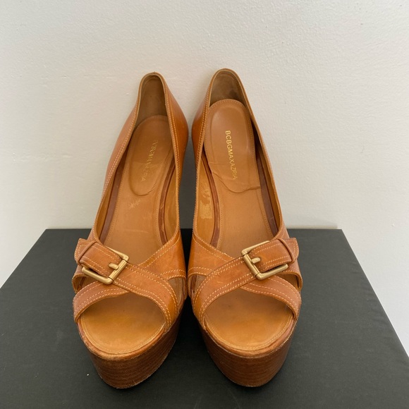 BCBGMAXAZRIA Open-Toe Wedges - Picture 3 of 5